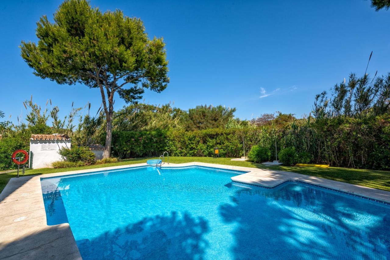 Wintowinrentals Townhouse, Pool & Beach Marbella Bagian luar foto